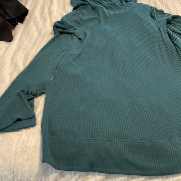 EUC Athleta Harmony Pose Wrap - XS - Picture 13 of 13